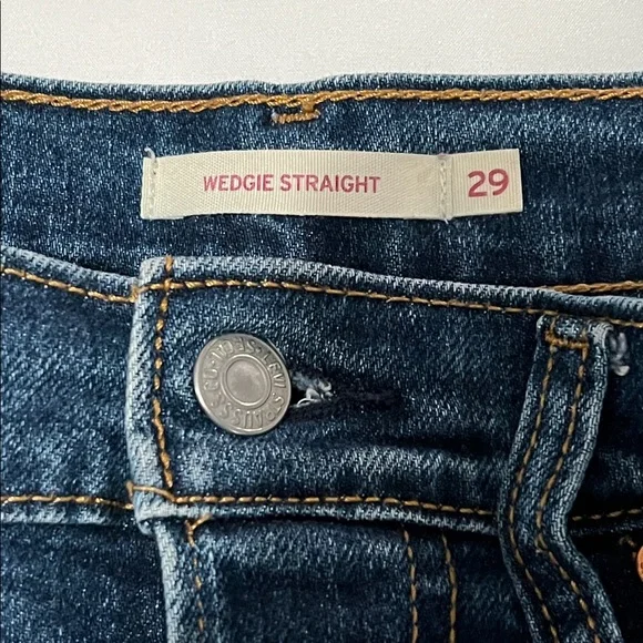 Levi’s Wedgie Straight Button Fly Jeans - Picture 5 of 6